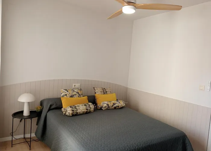 アパート With Air Conditioning And Communal Pool *